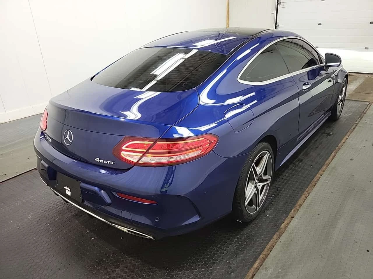 Mercedes-Benz C 300 * CARFAX * FULL DIGITAL * 2 KEYS * , снимка 3 - Автомобили и джипове - 54423136