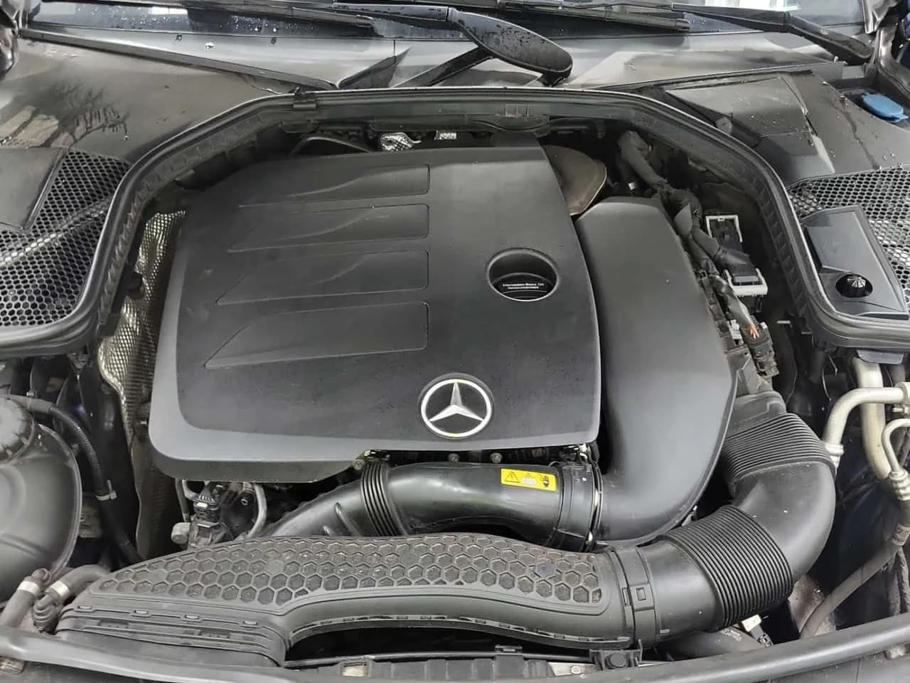 Mercedes-Benz C 300 * CARFAX * FULL DIGITAL * 2 KEYS * , снимка 17 - Автомобили и джипове - 54423136