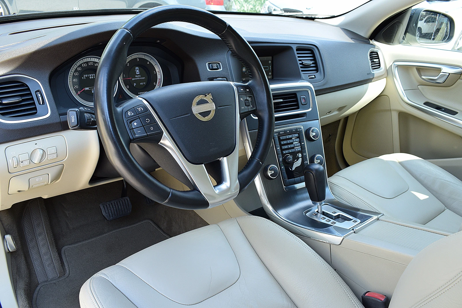 Volvo S60 2.4/D5/205к.с/ШВЕЙЦАРИЯ-LUX, снимка 11 - Автомобили и джипове - 55064378