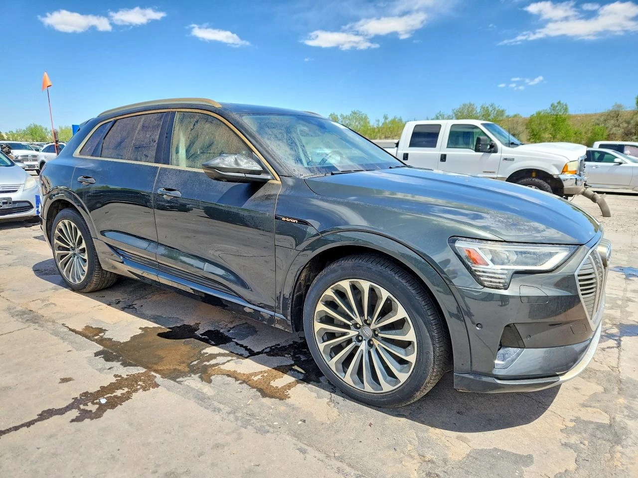 Audi E-Tron Prestige, снимка 4 - Автомобили и джипове - 55093975