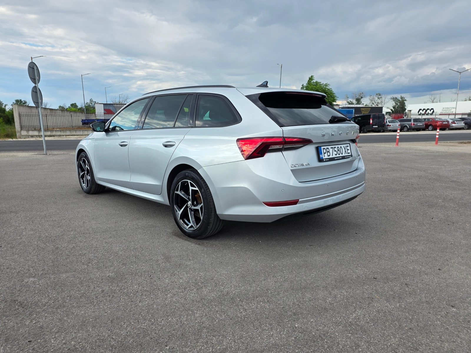 Skoda Octavia 1.5= M-HEV= 150кс, снимка 3 - Автомобили и джипове - 55191787