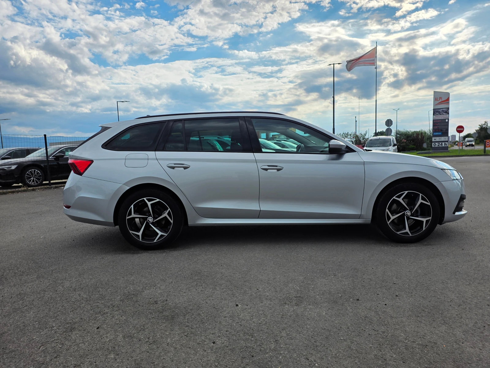 Skoda Octavia 1.5= M-HEV= 150кс, снимка 6 - Автомобили и джипове - 55191787