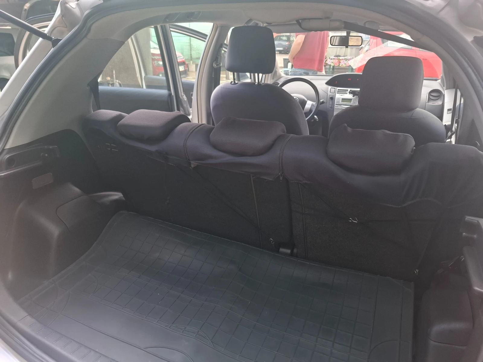 Toyota Yaris, снимка 5 - Автомобили и джипове - 55248311