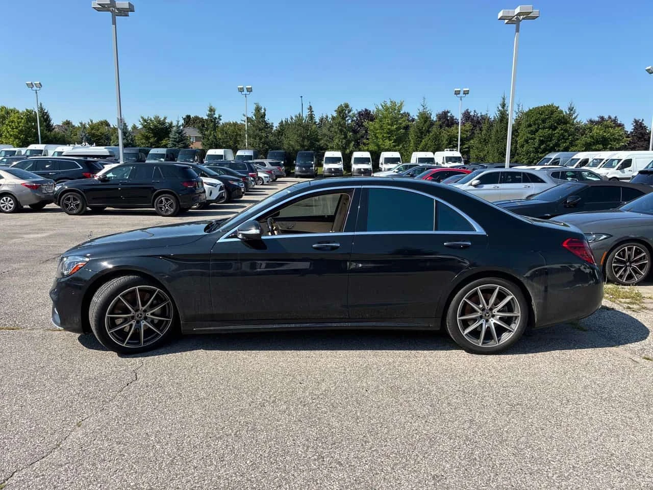 Mercedes-Benz S 560 * АВТОКРЕДИТ БЕЗ ПЪРВОНАЧАЛНА ВНОСКА* , снимка 2 - Автомобили и джипове - 55621649