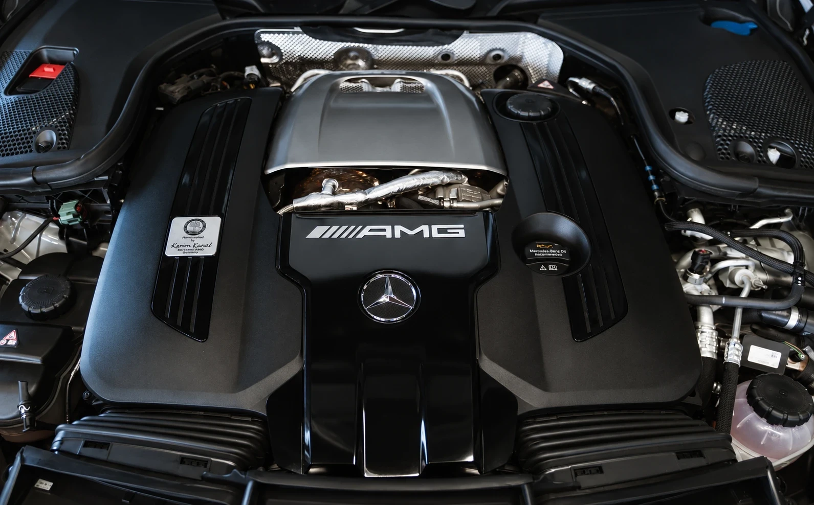 Mercedes-Benz AMG GT  63 S E PERFORMANCE 4MATIC+ F1 Edition, снимка 11 - Автомобили и джипове - 56164397