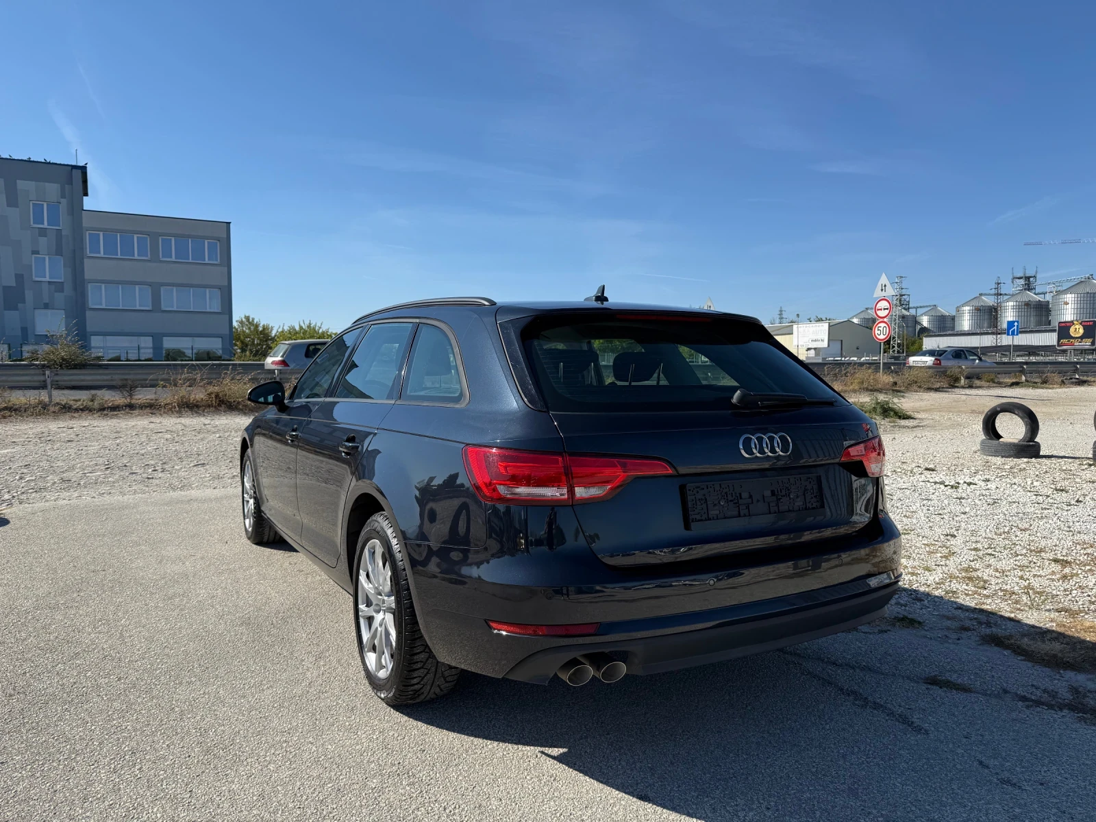 Audi A4 2.0 TDI, снимка 3 - Автомобили и джипове - 56371195