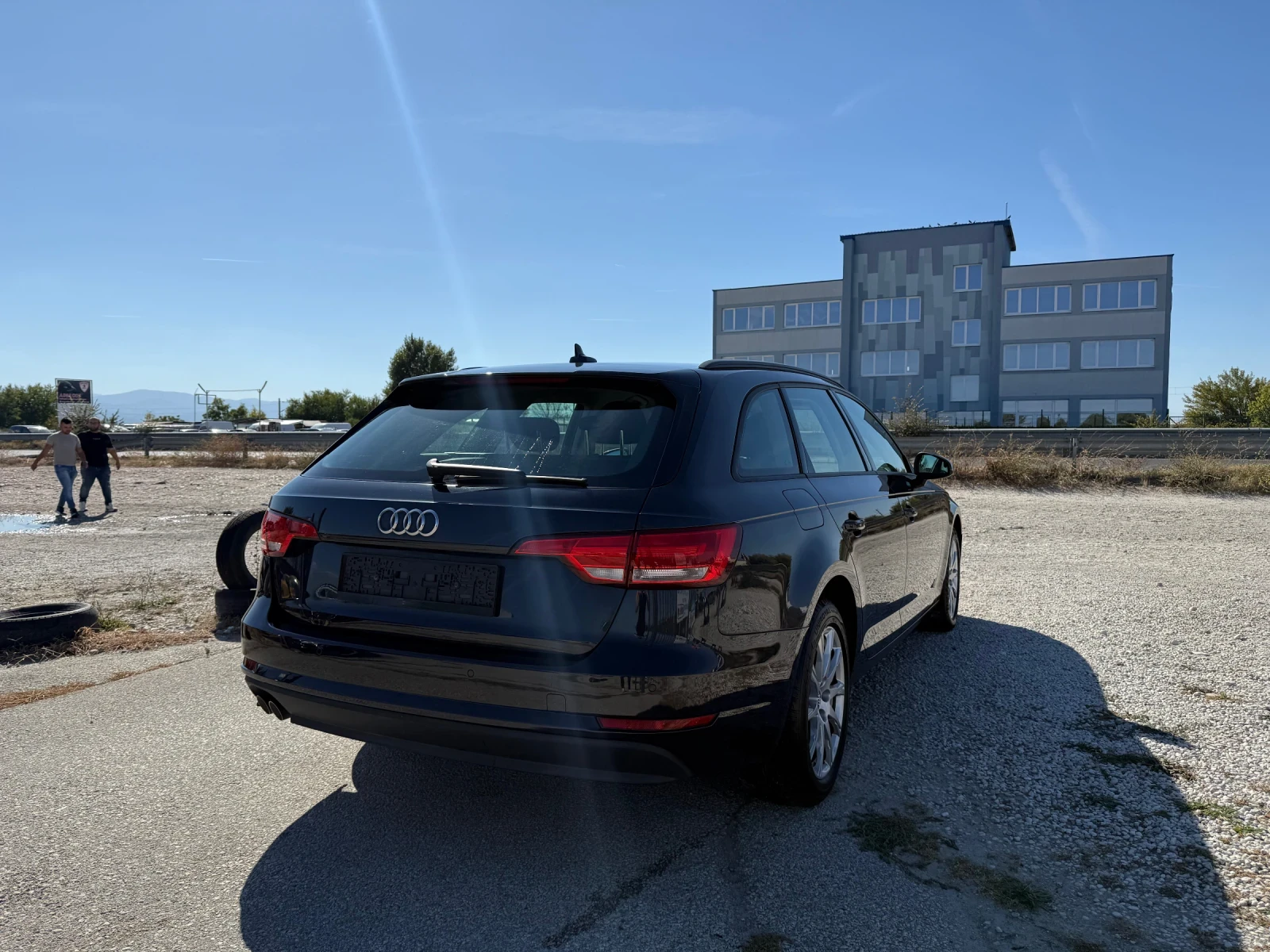 Audi A4 2.0 TDI, снимка 4 - Автомобили и джипове - 56371195