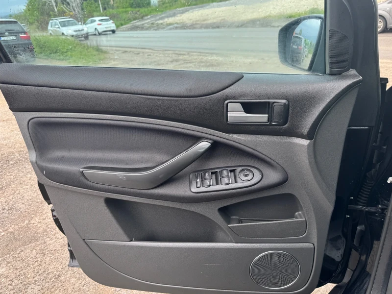 Ford Kuga ТОП* СОБСТВЕН ЛИЗИНГ* , снимка 15 - Автомобили и джипове - 51503121