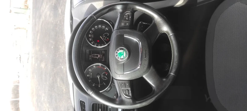 Skoda Yeti 1.2TSI 105kc.5A, снимка 6 - Автомобили и джипове - 53384270