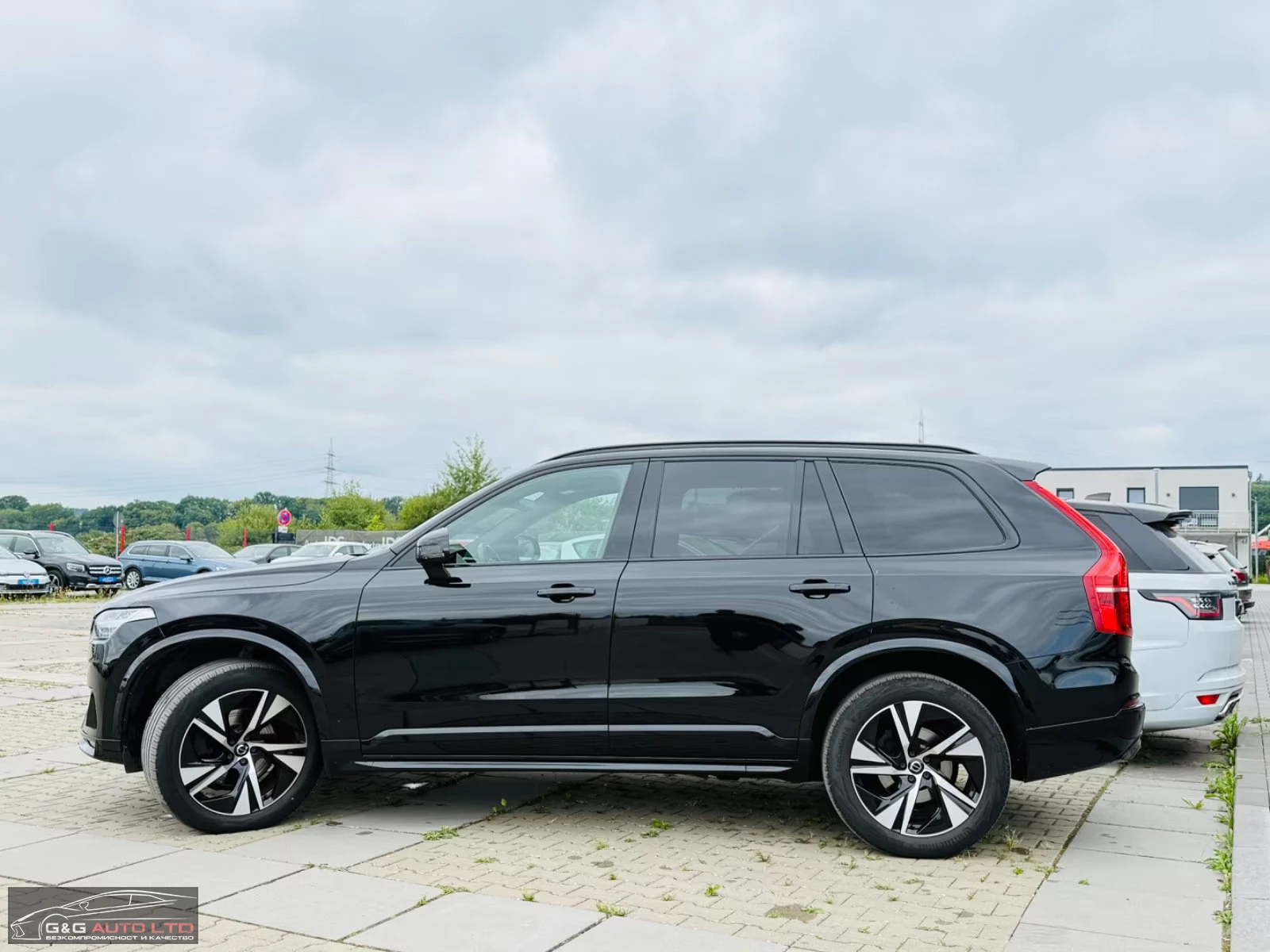 Volvo Xc90 B5/R-DESIGN/235HP/MEMO/CAM/NAVI/LED/AHK/302g - изображение 2