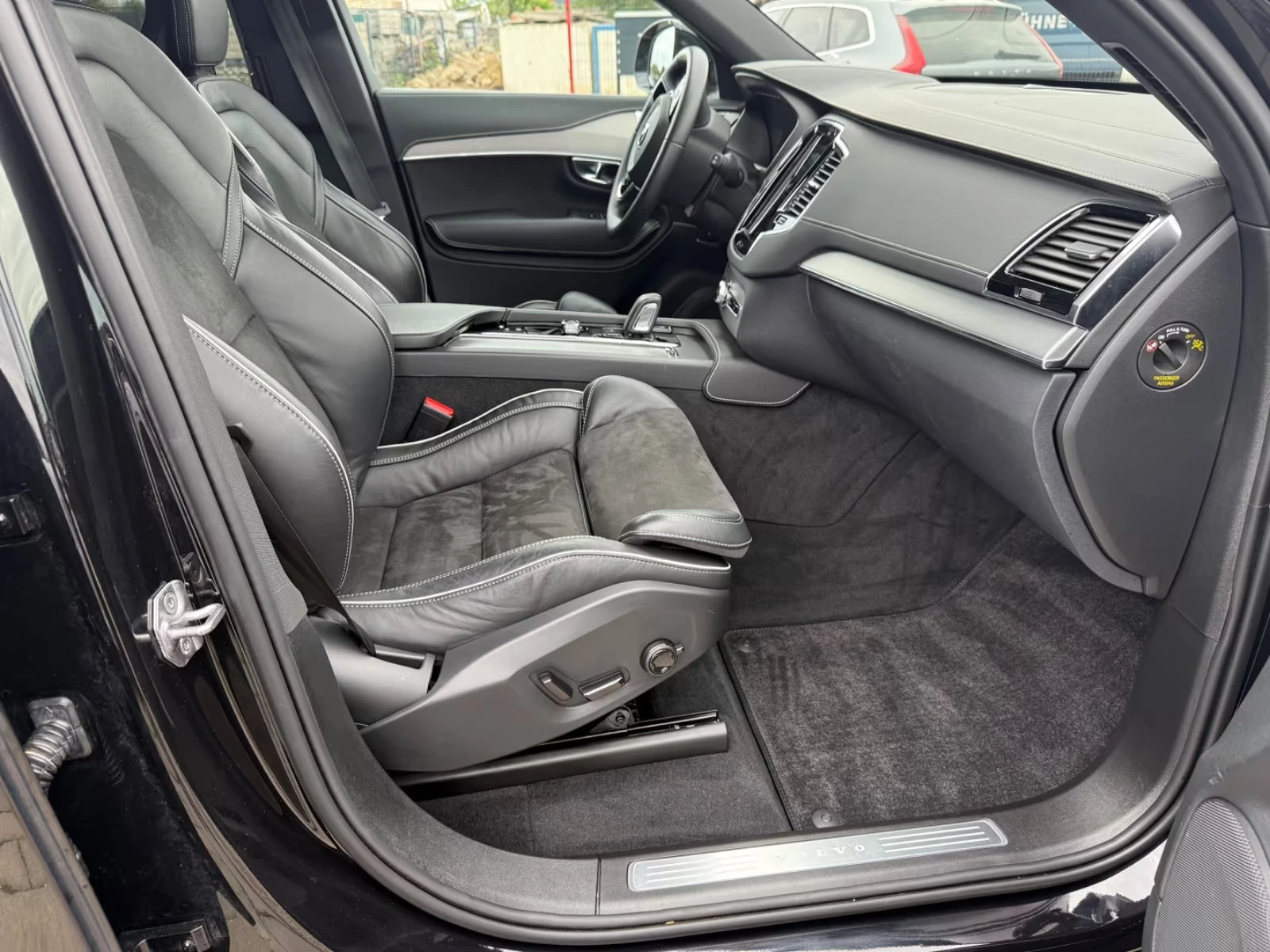 Volvo Xc90 B5/R-DESIGN/235HP/MEMO/CAM/NAVI/AHK/302gpr | Mobile.bg   12