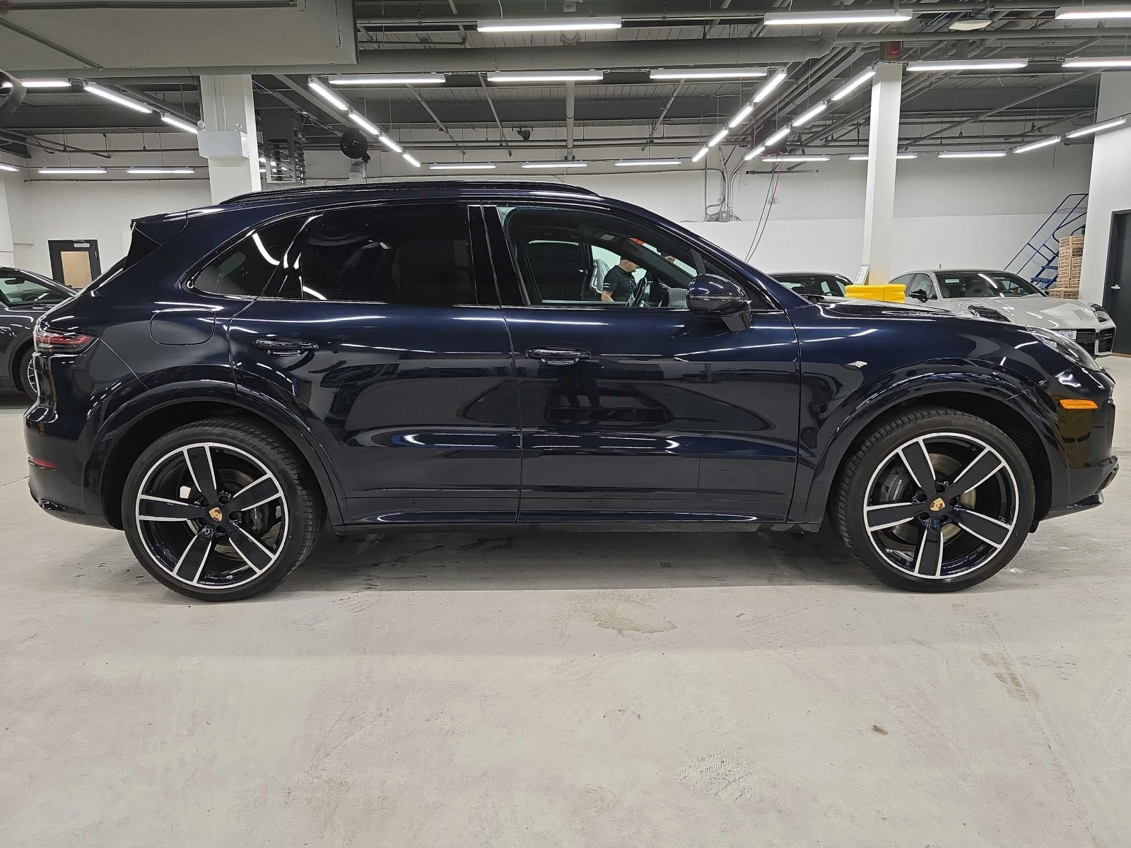 Porsche Cayenne * CARFAX * БЕЗ ПЪРВОНАЧАЛНА ВНОСКА - изображение 4
