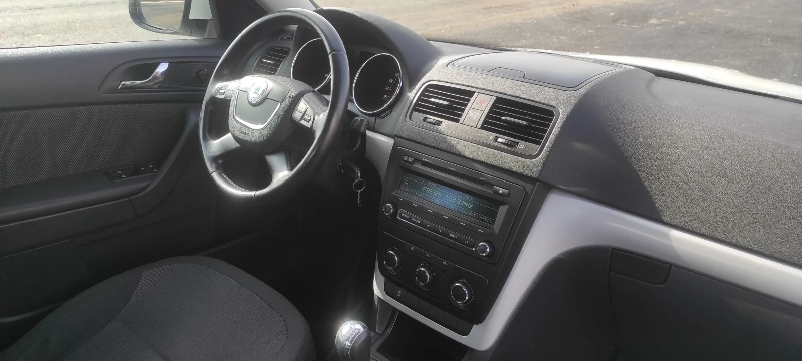 Skoda Yeti 1.2TSI 105kc.5A - изображение 8