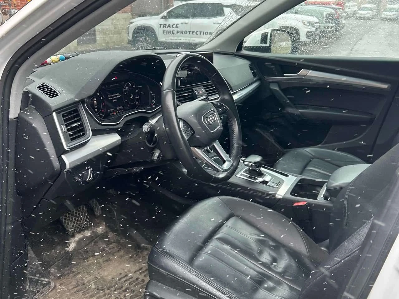 Audi Q5 * Progressiv* CARFAX * Дистроник * Дигитално табло, снимка 6 - Автомобили и джипове - 54043340