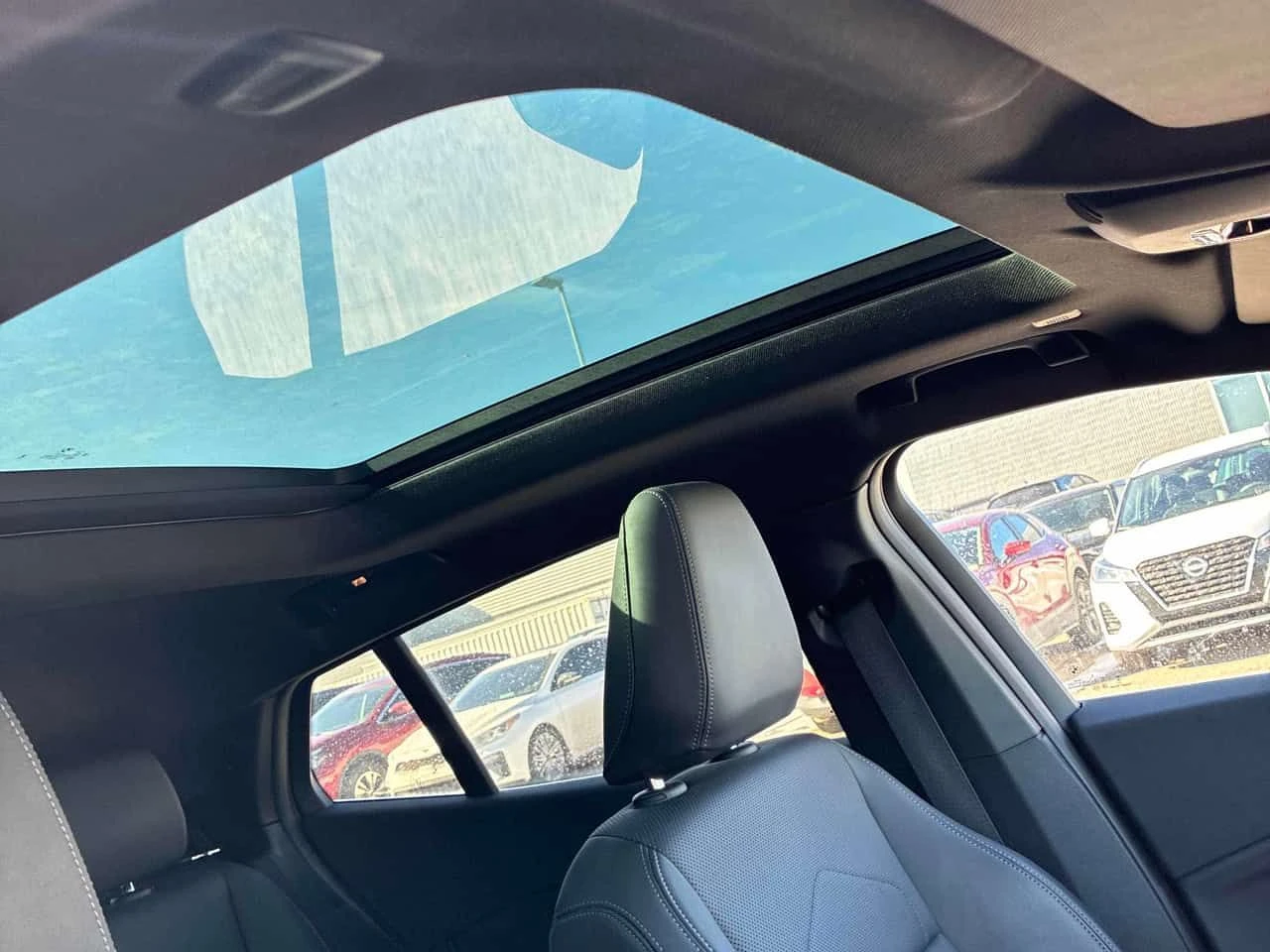 BMW X2 * xDrive28i * CARFAX * ПАНОРАМА * KEYLESS * КЛИПОВ, снимка 12 - Автомобили и джипове - 54141052