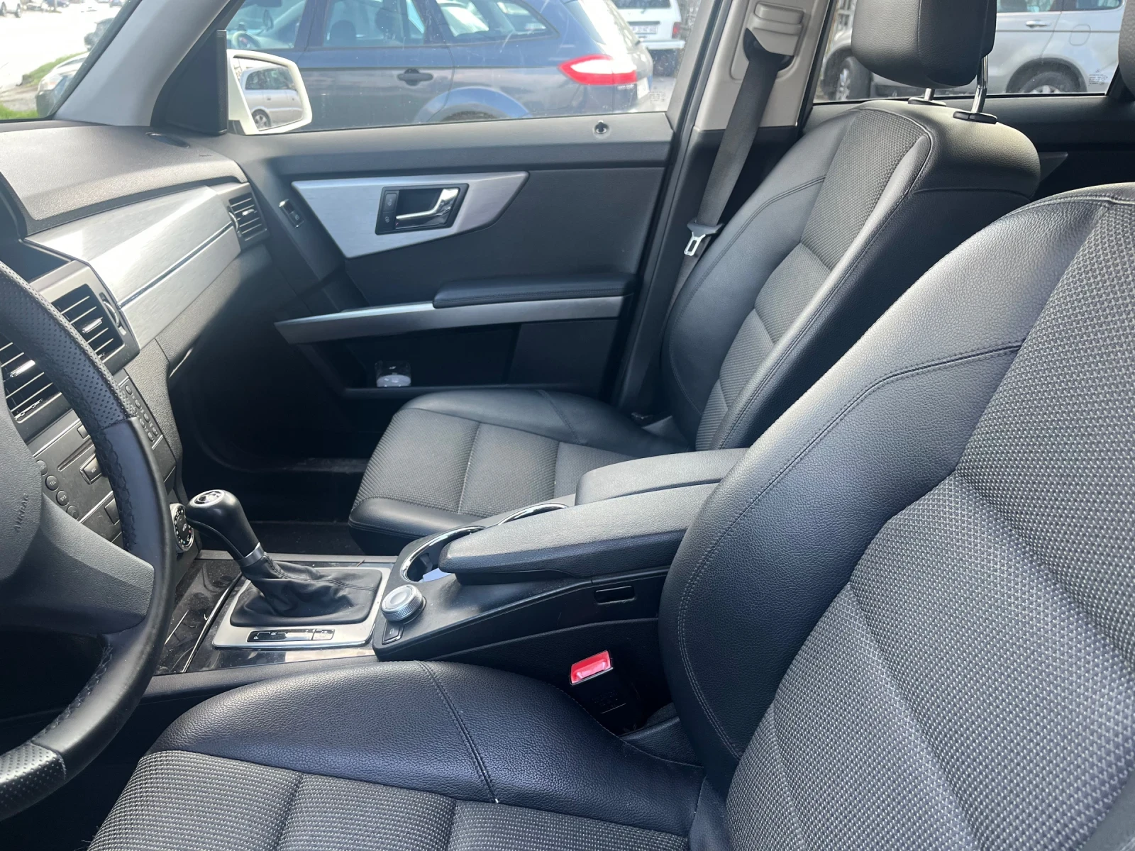 Mercedes-Benz GLK, снимка 10 - Автомобили и джипове - 54150373