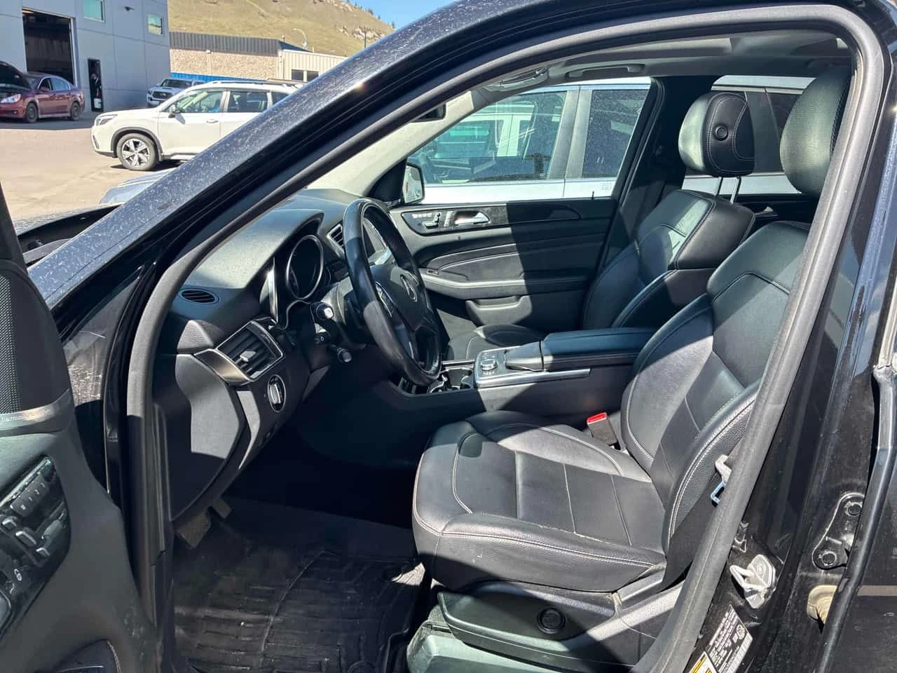 Mercedes-Benz ML 350 BlueTEC/ПОДГРЕВИ/ПАНОРАМА/АВТОФИНАНСИРАНЕ, снимка 7 - Автомобили и джипове - 54548596