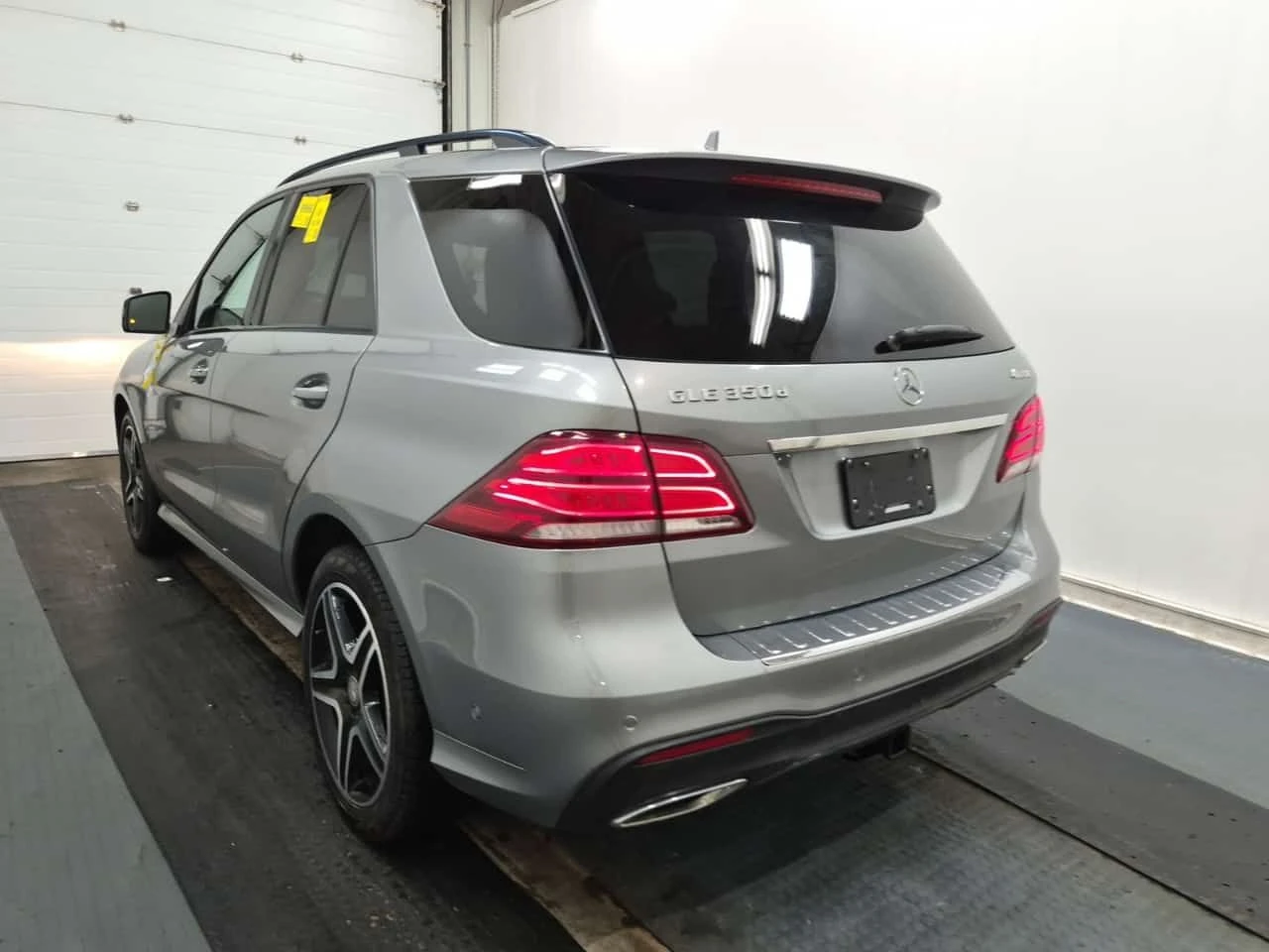 Mercedes-Benz GLE 350 D * ДИСТРОНИК * ОБДУХВАНЕ * HARMAN/KARDON * PANO *, снимка 4 - Автомобили и джипове - 54918960
