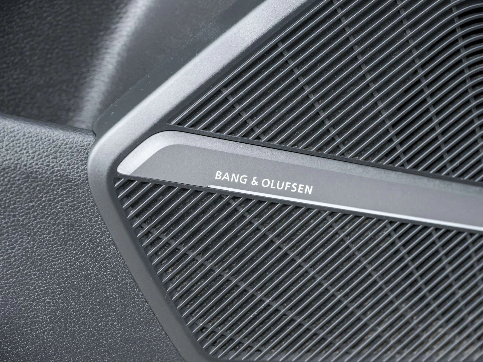 Audi SQ5 3.0T Technik Panoroof | Bang&Olufsen | ЦЕНА ДО БГ, снимка 15 - Автомобили и джипове - 54988128