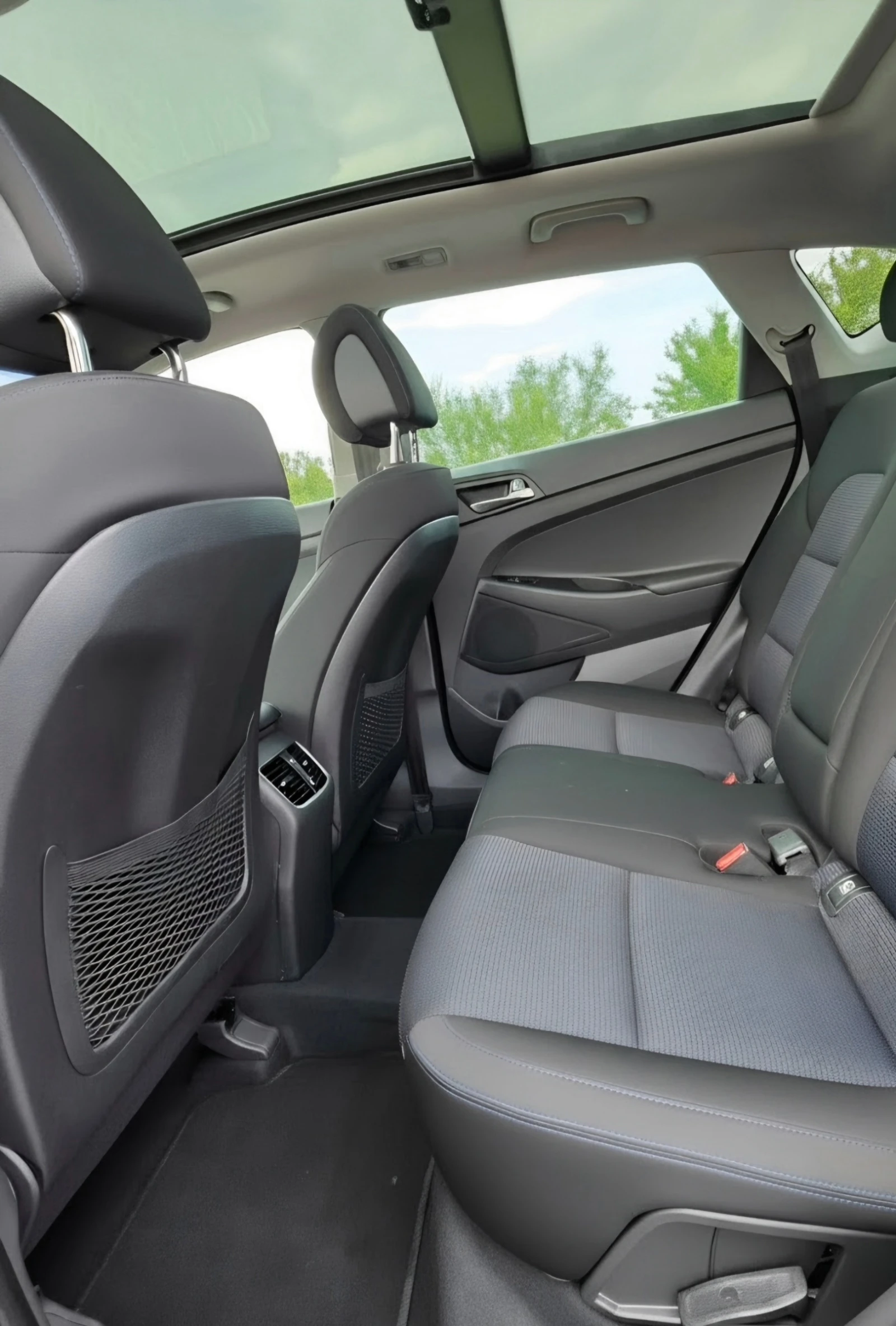 Hyundai Tucson 1.7CRDI 116ks NAVI/KAMERA/PANORAMA, снимка 10 - Автомобили и джипове - 55149792