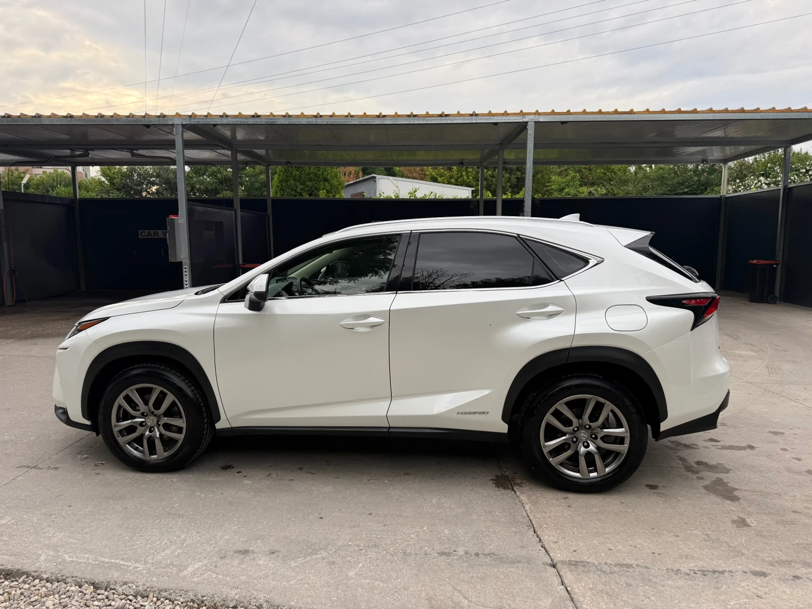 Lexus NX 300h E-four Execitive , снимка 7 - Автомобили и джипове - 55586982
