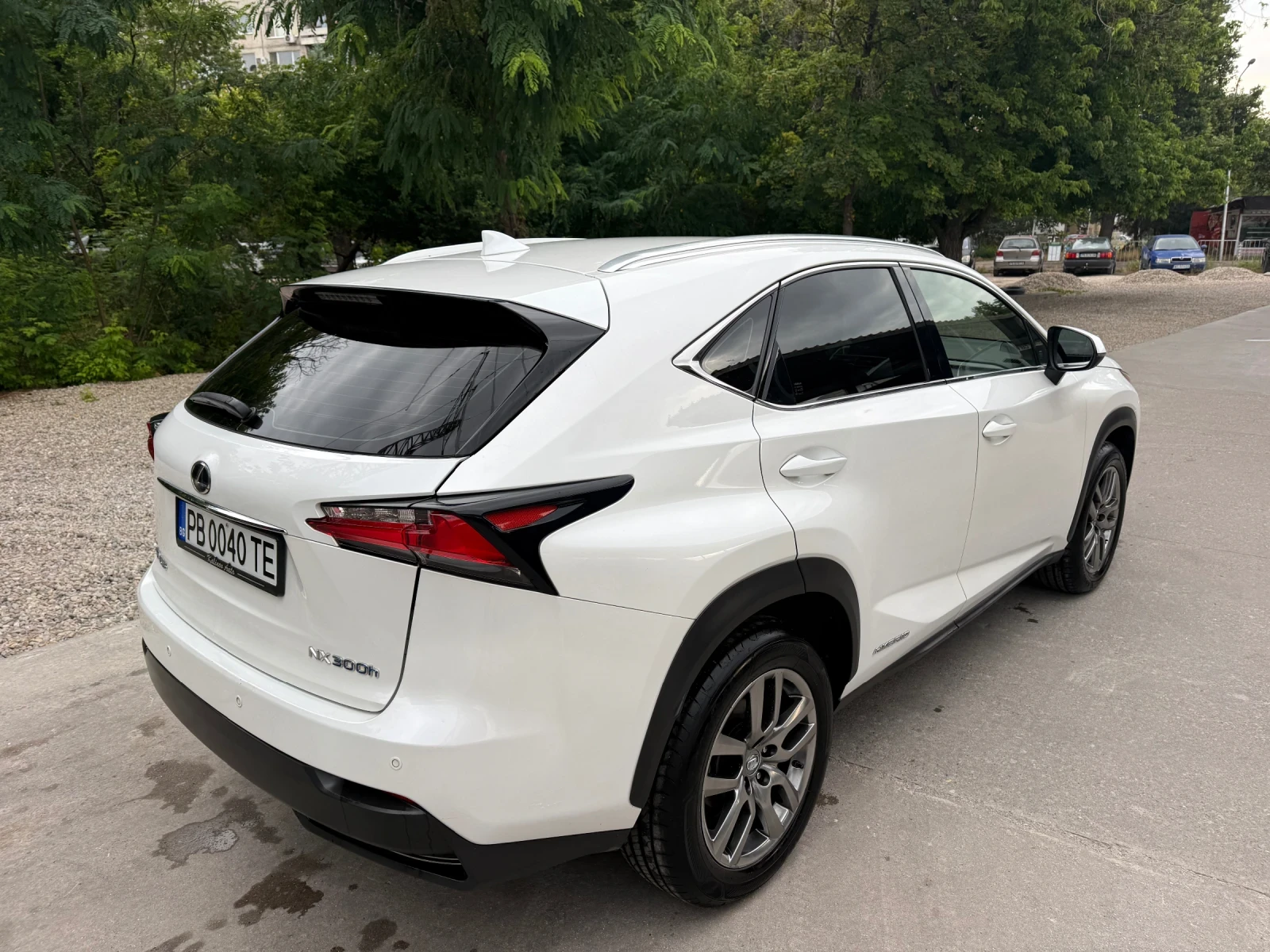 Lexus NX 300h E-four Execitive , снимка 5 - Автомобили и джипове - 55586982
