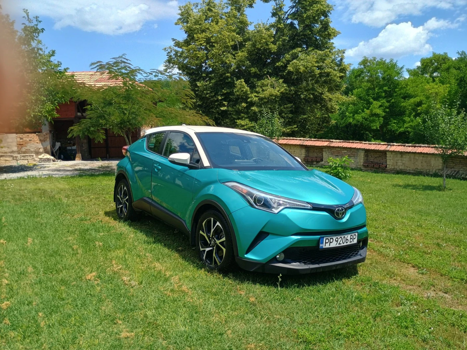 Toyota C-HR 17 000 KM, снимка 3 - Автомобили и джипове - 55588895