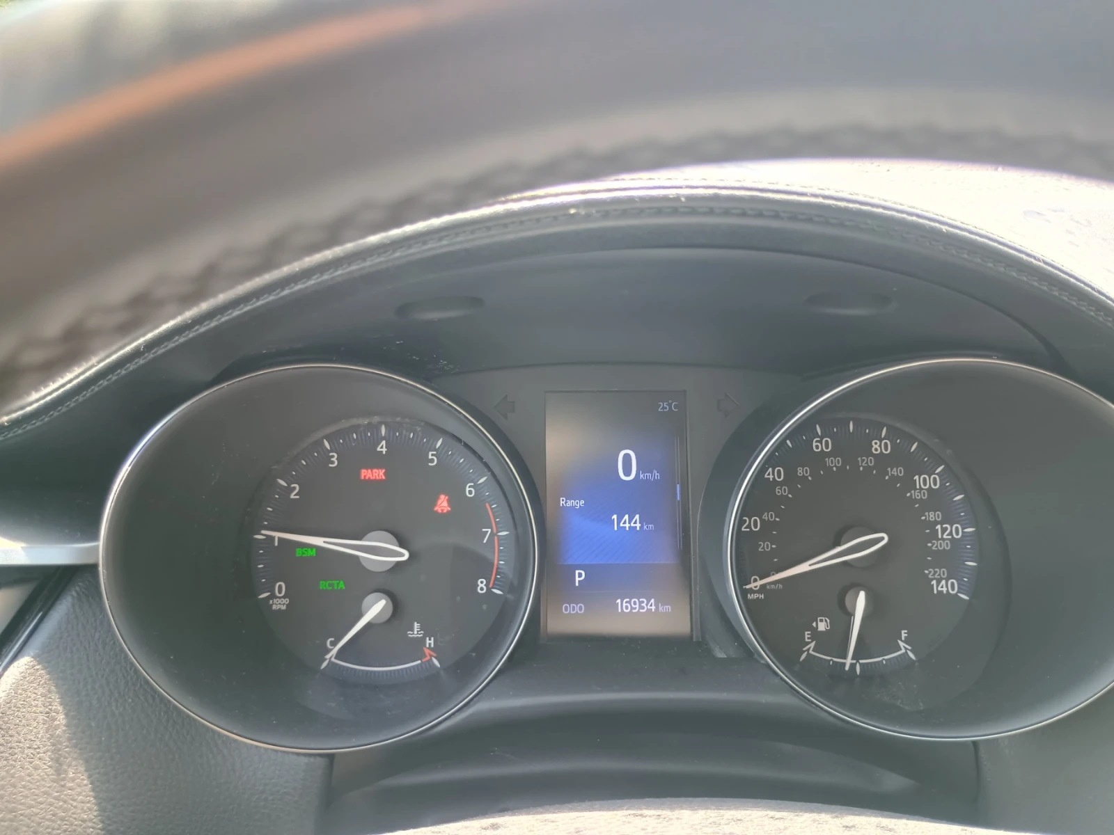 Toyota C-HR 17 000 KM, снимка 17 - Автомобили и джипове - 55588895