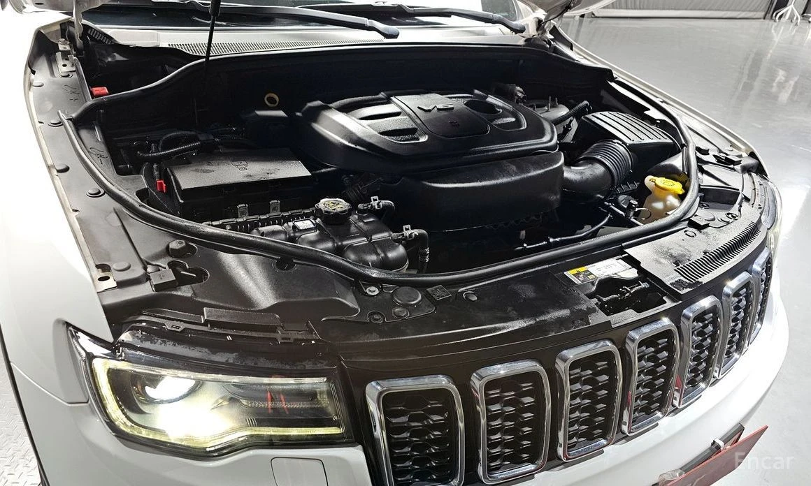 Jeep Grand cherokee, снимка 6 - Автомобили и джипове - 56620448