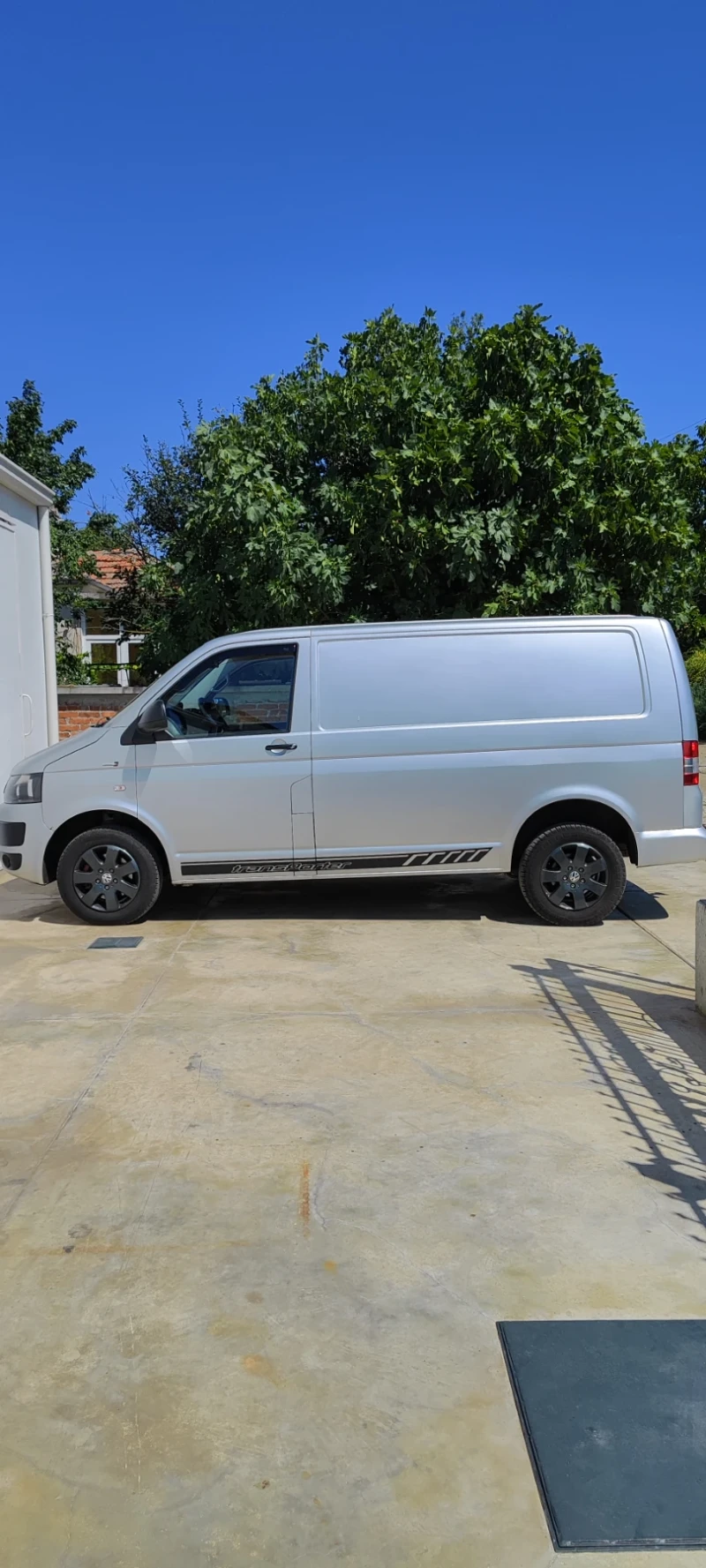 VW T5 2.0 tdi, снимка 5 - Бусове и автобуси - 47274610