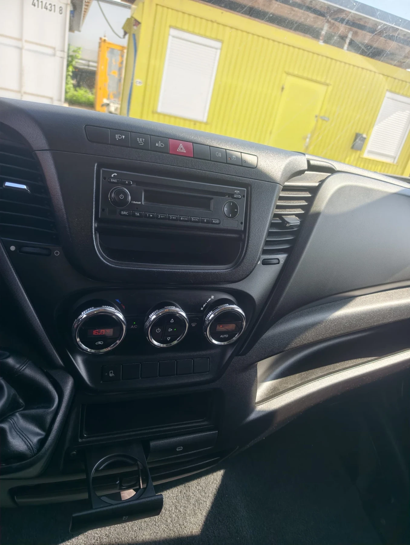 Iveco 35c15 2.3d 107kw, снимка 7 - Бусове и автобуси - 54760298