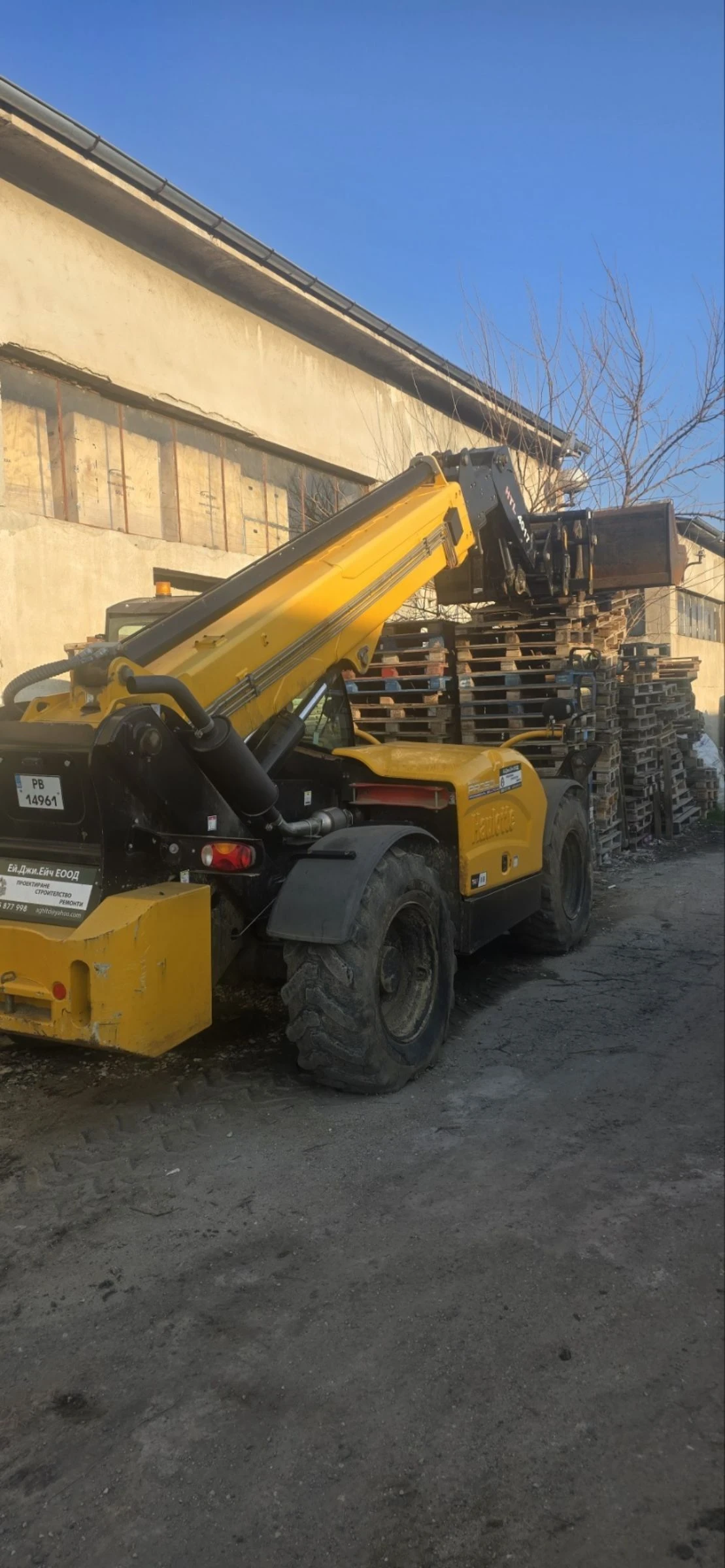 Телескопични товарачи Haulotte, снимка 8 - Индустриална техника - 53752864