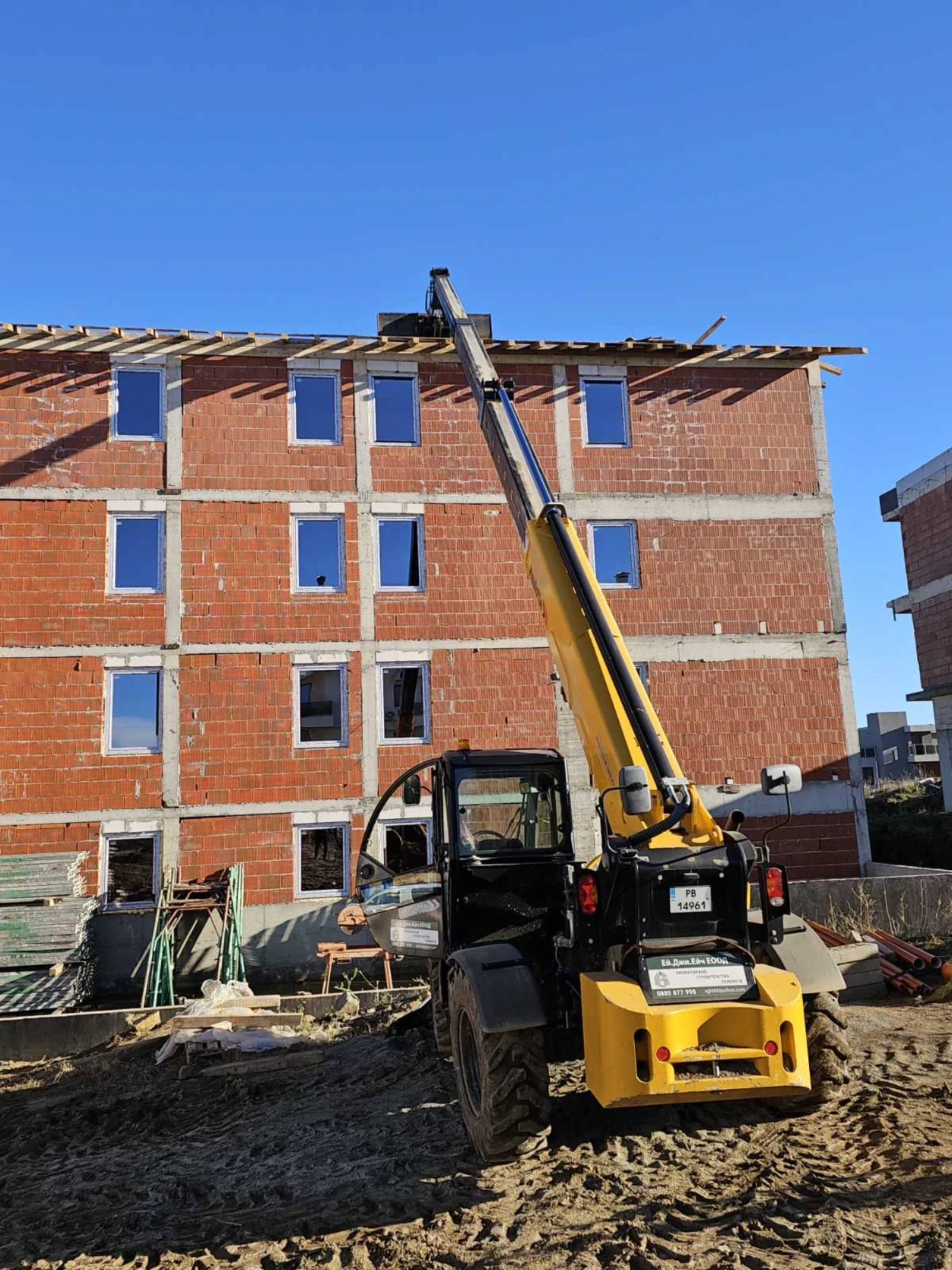 Телескопични товарачи Haulotte, снимка 7 - Индустриална техника - 53752864