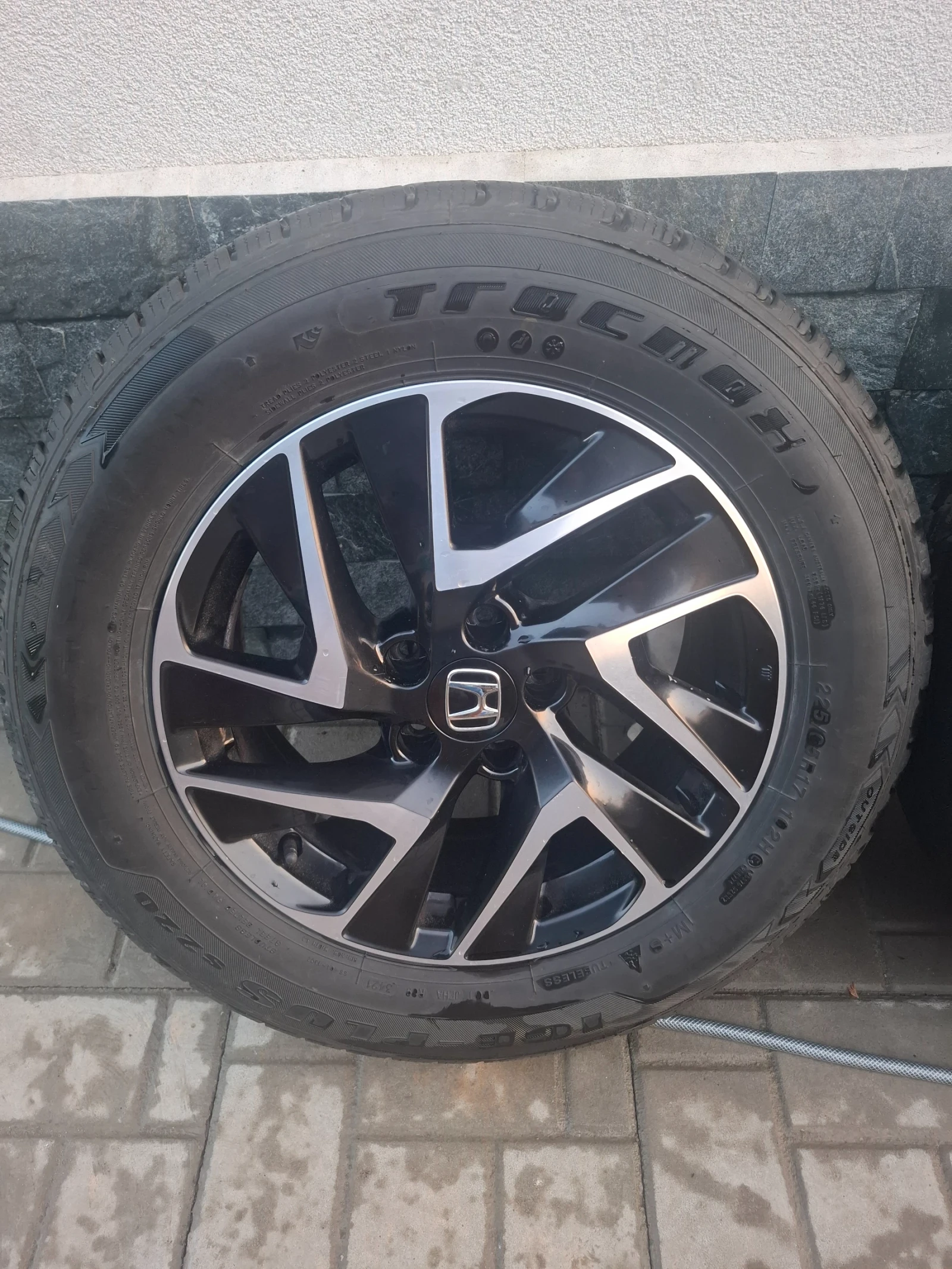 Гуми с джанти Други 225/65R17, снимка 3 - Гуми и джанти - 55736318