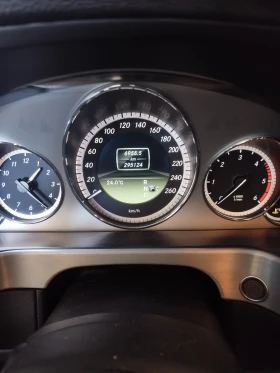 Mercedes-Benz E 220, снимка 6