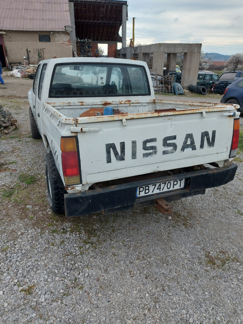 Nissan Pickup 2.7 TD, снимка 4 - Автомобили и джипове - 40679353
