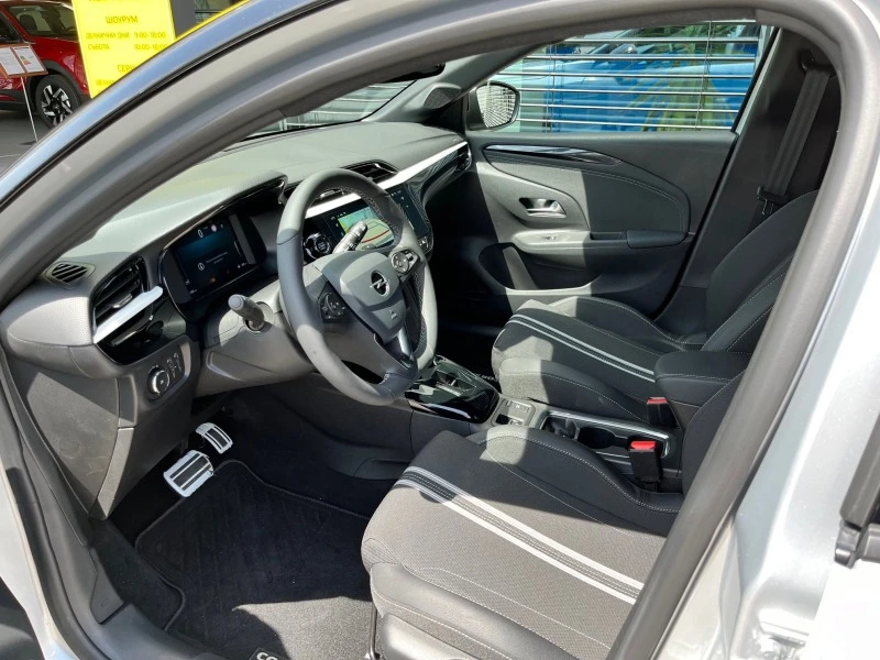 Opel Corsa GS 1.2T 130к.с. AT8 , снимка 11 - Автомобили и джипове - 45623846