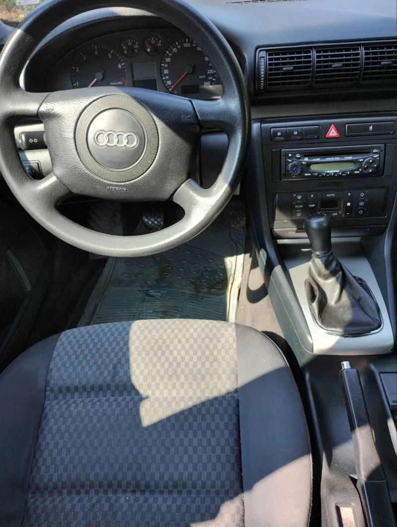 Audi A4, снимка 5 - Автомобили и джипове - 48201138