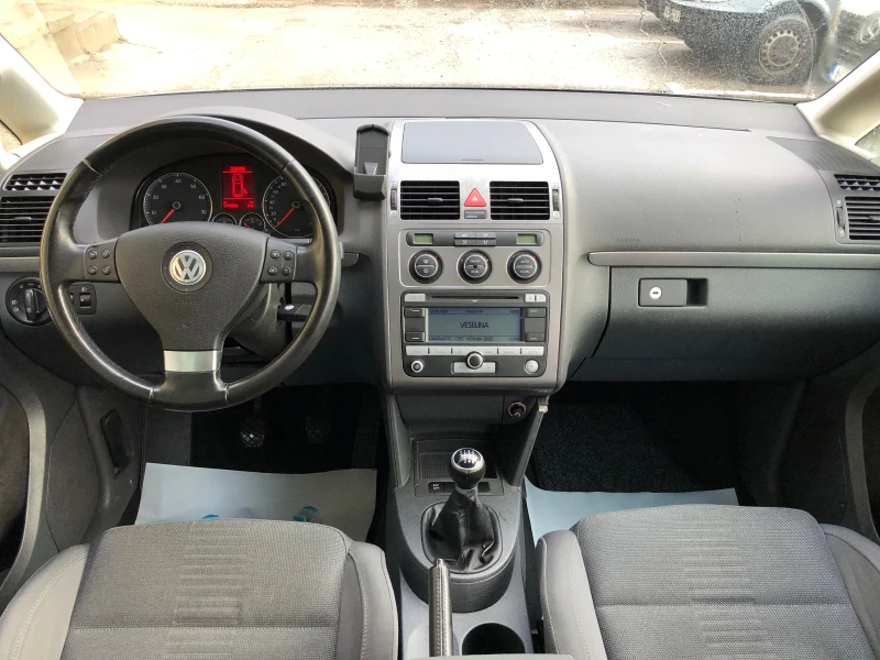 VW Touran 1.4TSI FACE, снимка 10 - Автомобили и джипове - 48292288