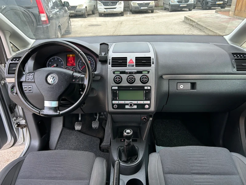 VW Touran 1.4TSI FACE, снимка 10 - Автомобили и джипове - 48292288