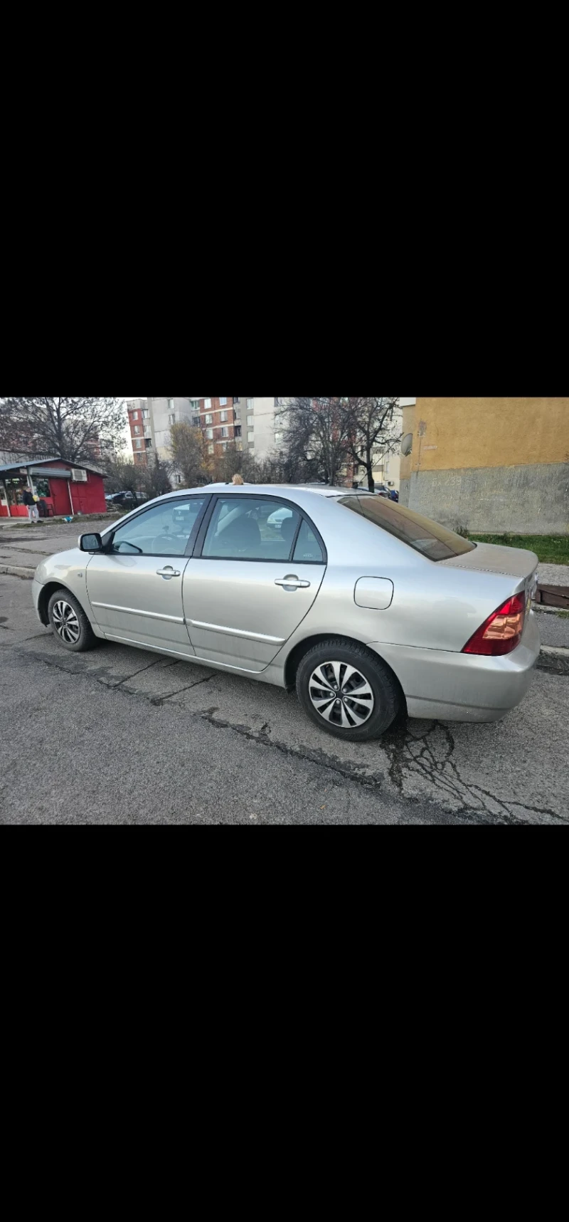 Toyota Corolla 1.4i, снимка 3 - Автомобили и джипове - 49440098