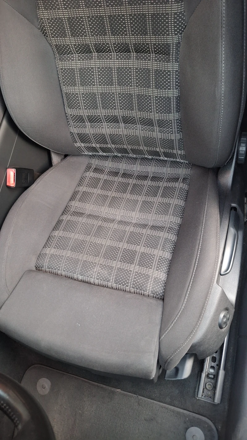 Audi A4 1.8 TFSI Quattro, ръчни, снимка 17 - Автомобили и джипове - 52063944