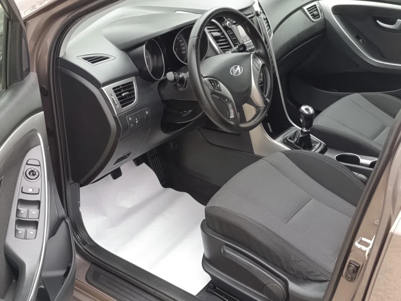 Hyundai I30, снимка 9 - Автомобили и джипове - 51747658