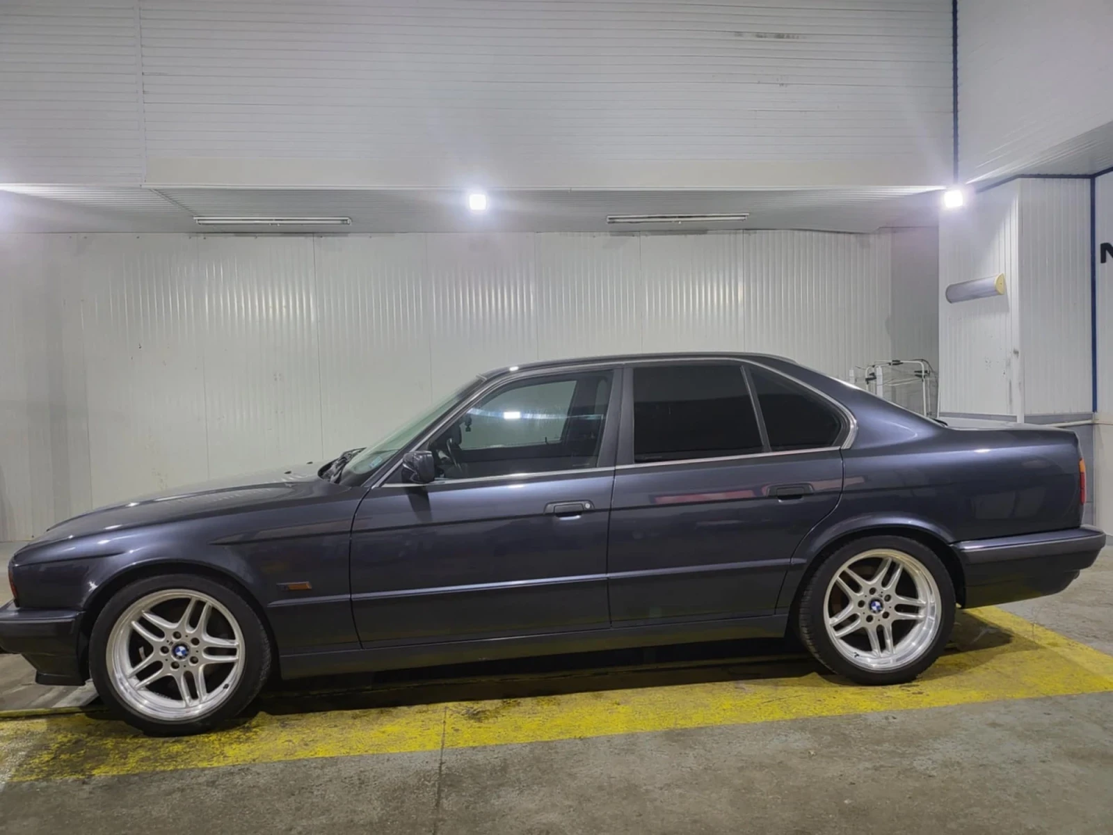 BMW 525, снимка 1