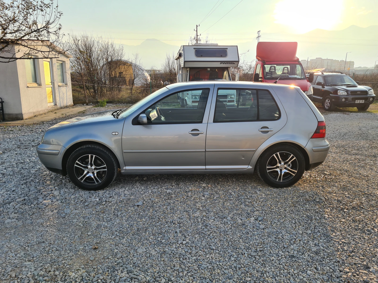 VW Golf 1.9TDI 90KC. CARAT.175000KM - изображение 8