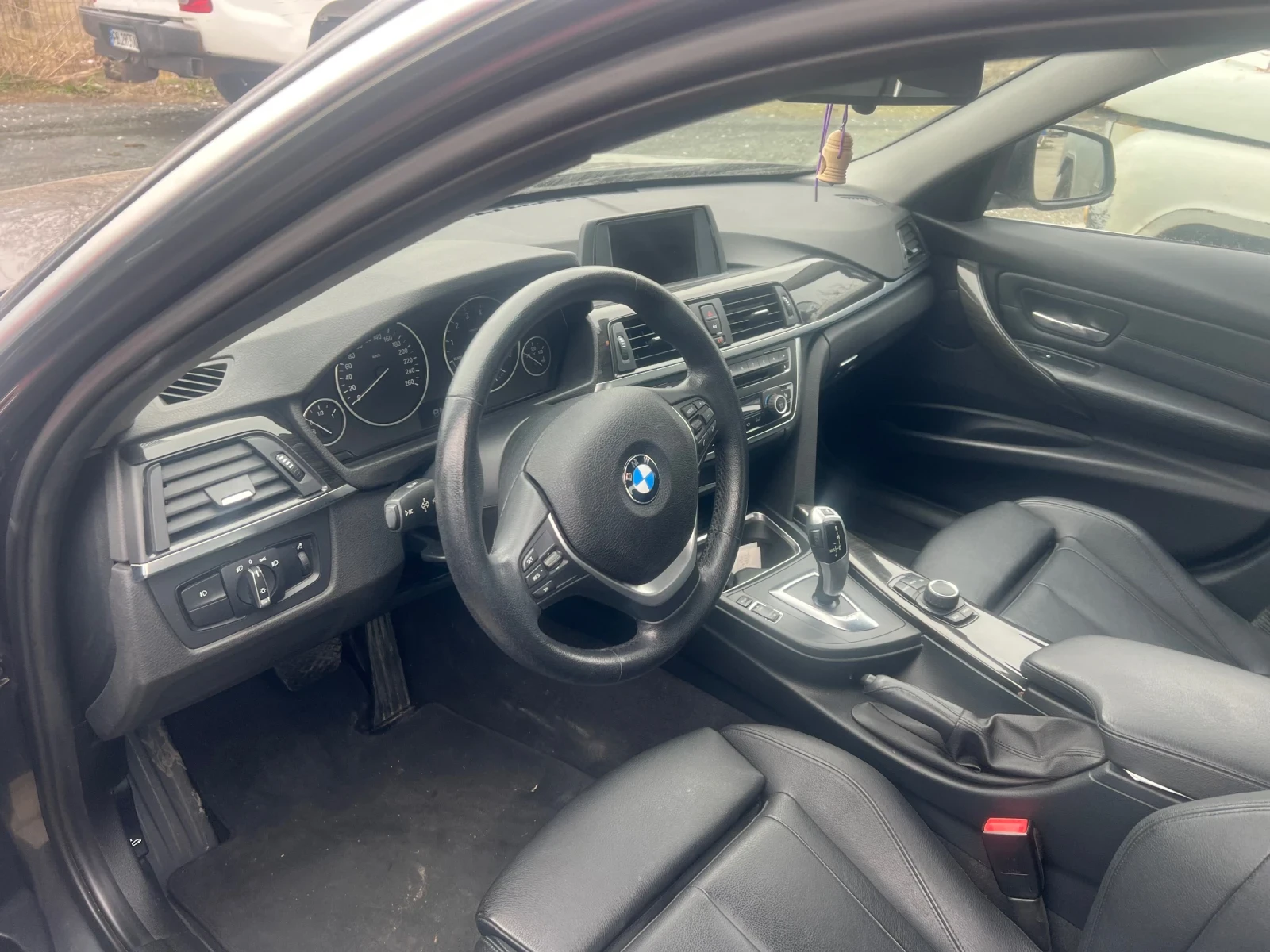 BMW 320 Xdriv - изображение 6