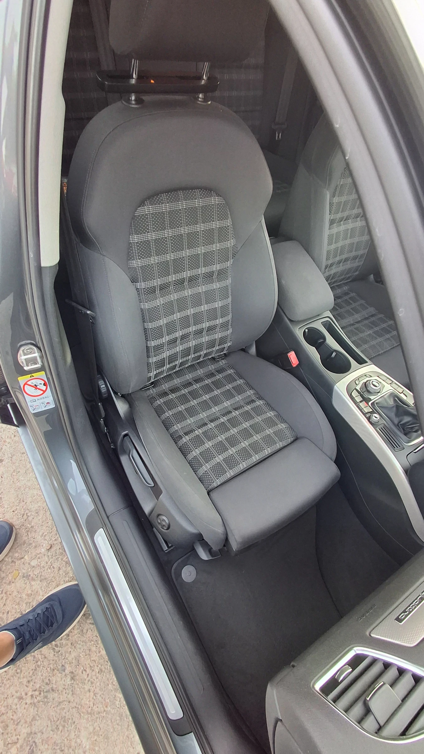 Audi A4 1.8 TFSI Quattro, ръчни - изображение 3