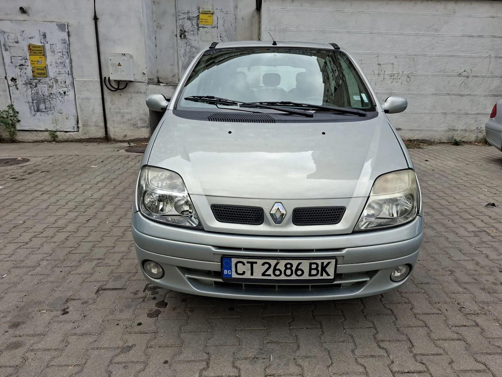 Renault Scenic 1.6 benzin/klima/automatic  - изображение 2