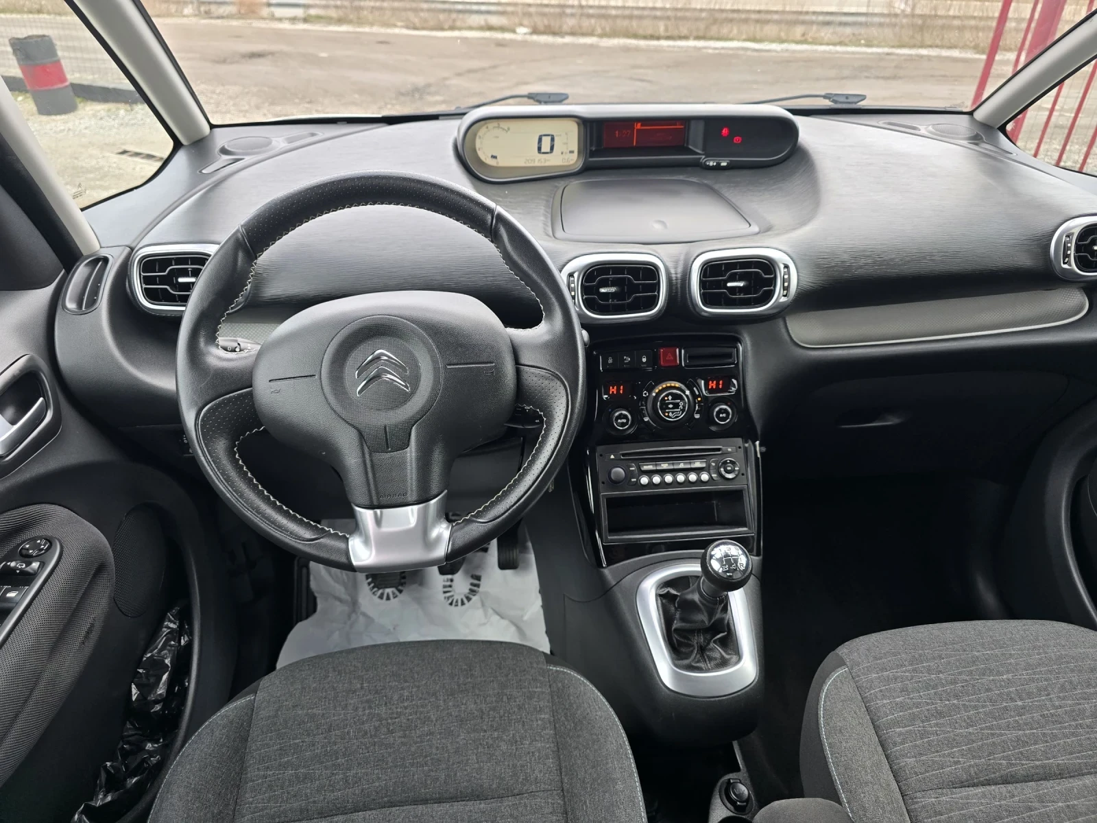 Citroen C3 Picasso 1.6HDI euro6 - изображение 10