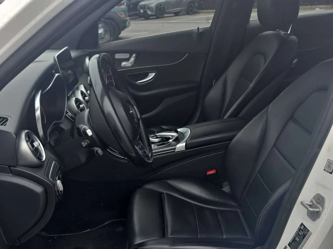 Mercedes-Benz C 300 * ГЛАВНО ПРЕДСТАВИТЕЛСТВО* ПОДГРЕВ* КАМЕРА* , снимка 6 - Автомобили и джипове - 54054278